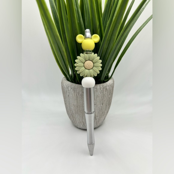 Mickey Beaded Pen - Picture 2 of 2